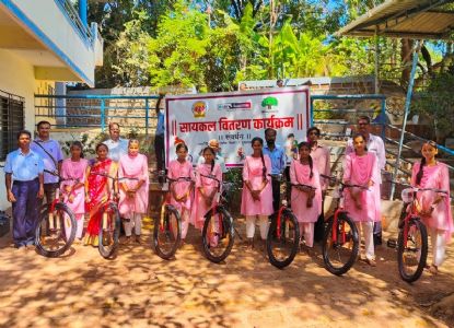 ८० विद्यार्थी-विद्यार्थिनींसाठी सायकल वितरण कार्यक्रम संपन्न