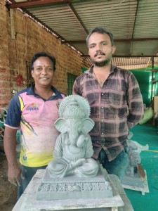 कोकणातील तरुण मूर्तिकारांचा नवा संकल्प: मूर्ती तयार करणे आणि साचे उद्योगाचे स्वप्न